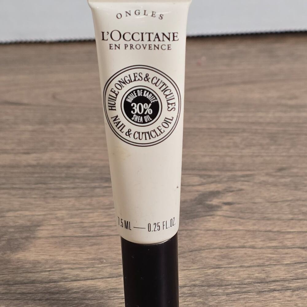 L'OCCITANE Shea Nail & Cuticle Oil, Nourishing Brush-On Moisture for Stronger Na